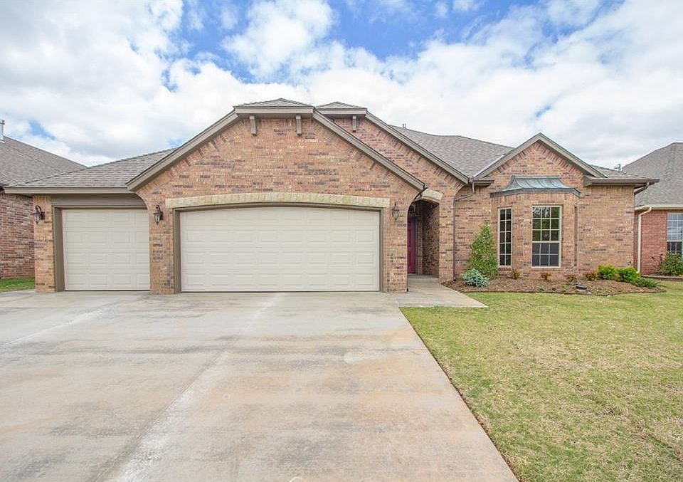 1st image of 3217 SW 107th Ct