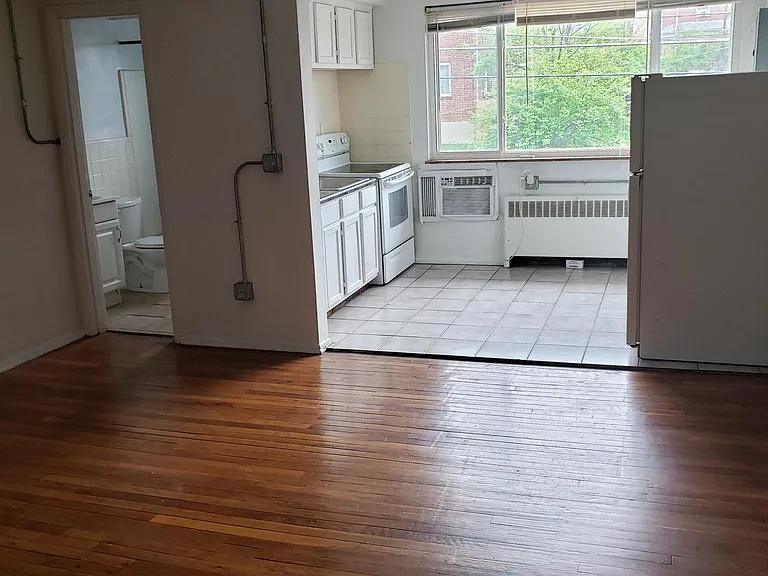 5500 Montgomery Rd #9 — Photo 1