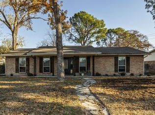 3105 Lynnwood Dr, Arlington, TX 76013
