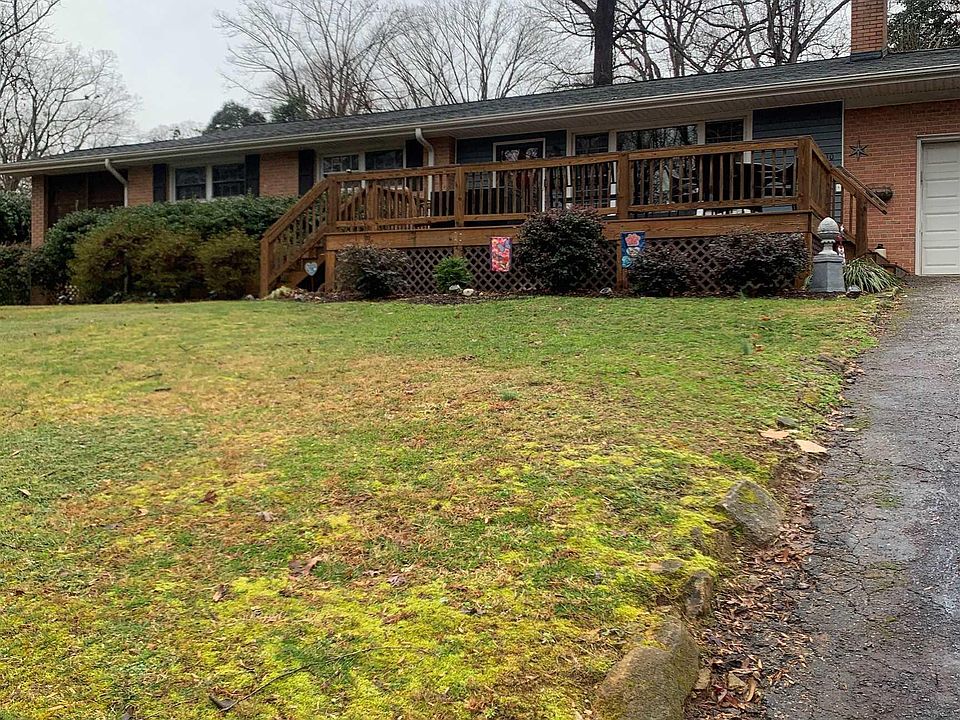 1st image of 410 E Park Dr