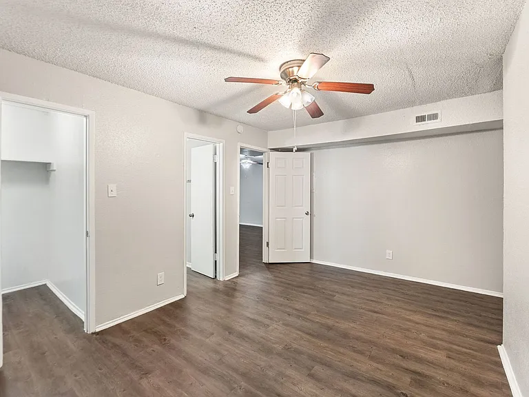 Villas at Mueller — Photo 58