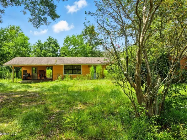 807 River Rd, Hattiesburg, MS 39401