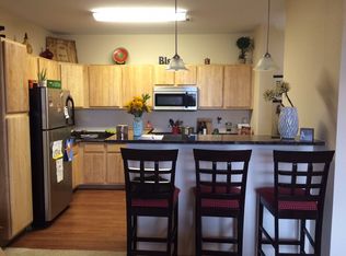 3535 S Deer Creek Pkwy, New Berlin, WI 53151