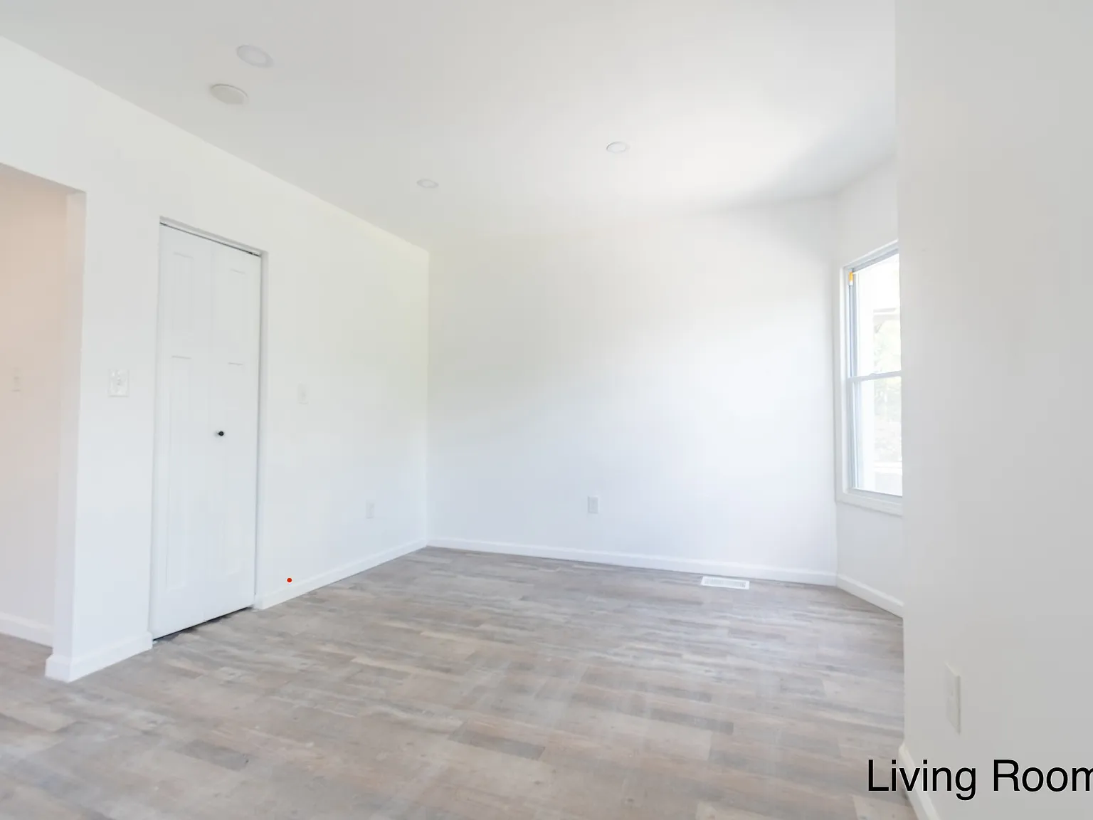 2322 E 95th St — Photo 2