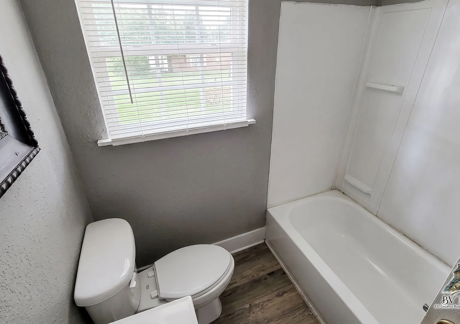 Welcome to Your Cozy, Comfortably Updated Cottage! — Photo 3