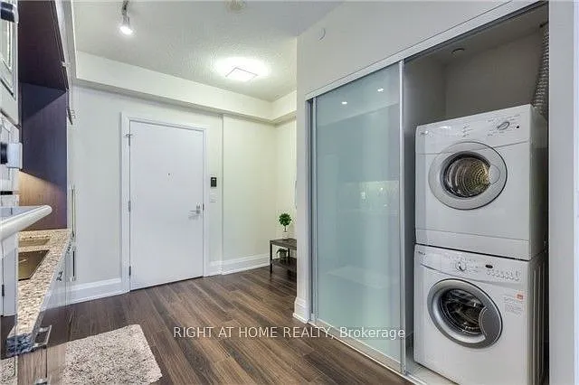 120 Harrison Garden Blvd #716 — Photo 16