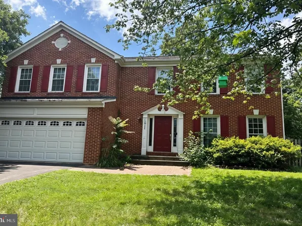 1511 Snowflake Ct, Herndon, VA 20170