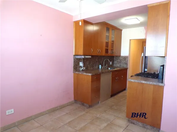 2265 Gerritsen Avenue image 8 of 19