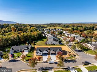 545 Great Oak Ct, Woodstock, VA