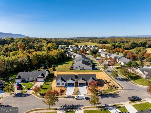 545 Great Oak Ct, Woodstock, VA 22664