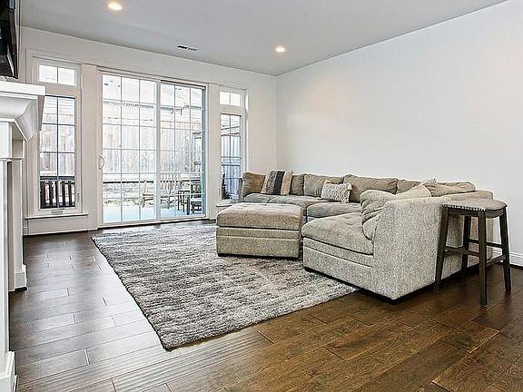 5th image of 404 Roebling Ct #16066