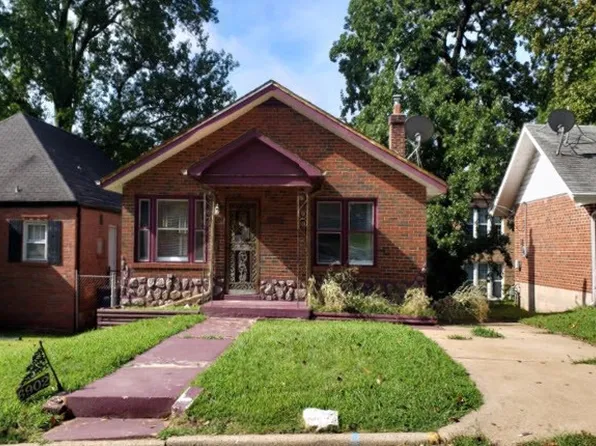 6902 Alberici Ave, Saint Louis, MO 63121