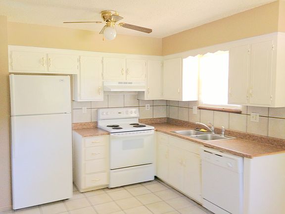 4th image of 16711 E 28th Pl APT B