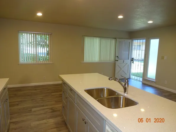 5128 Rhode Island Dr APT 2, Sacramento, CA 95841