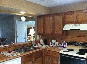 3rd image of 1527 Crescent Ln