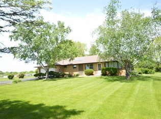1294 Lakefield Rd, Grafton, WI 53024
