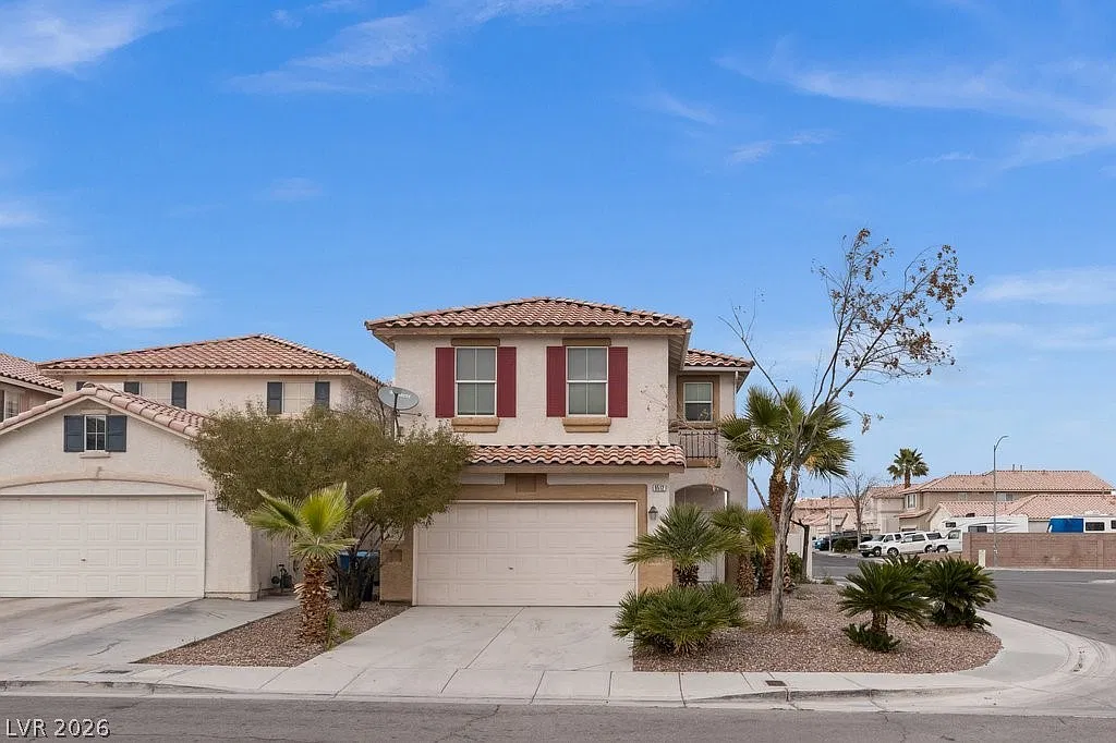 3 bed, 2.5 bath, 1484 sqft, $2,350 — Photo 3