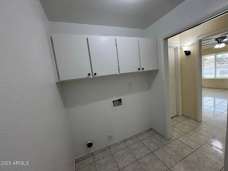 5502 W Frier Dr — Photo 24