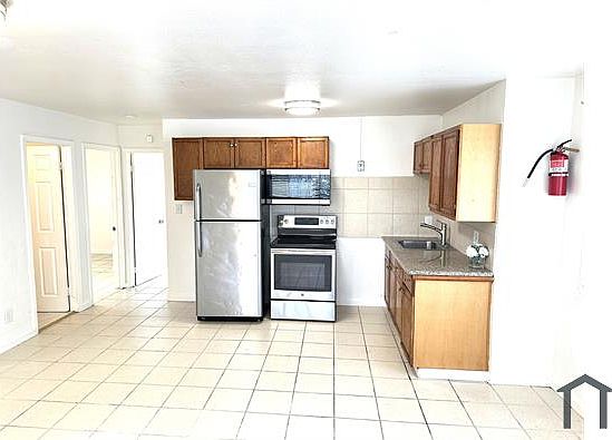 3rd image of 3421 68th Ave APT 7
