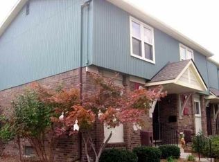 219 N Maple Rd, Saline, MI 48176