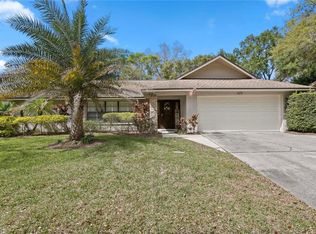 523 Winding Willow Dr, Palm Harbor, FL 34683