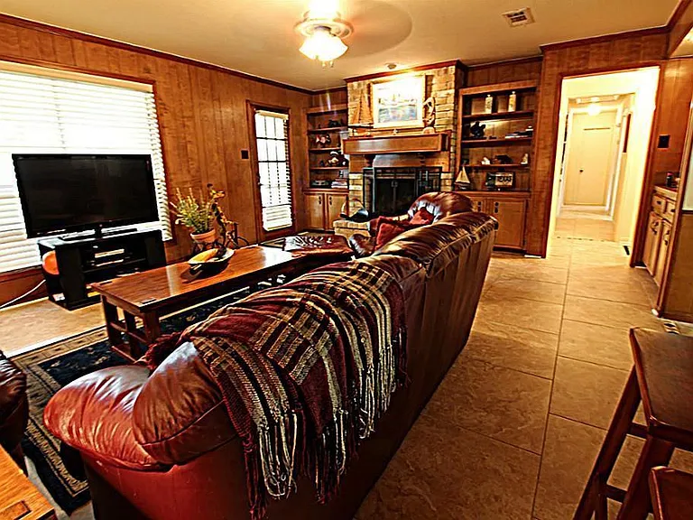 13723 Pepper Knoll Dr — Photo 2