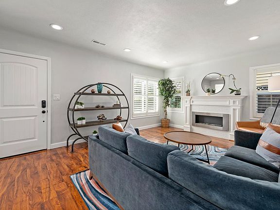 4th image of 2309 Maywood Ave