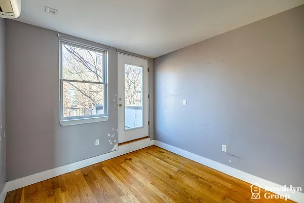 Rented by Brooklyn Group | media 14