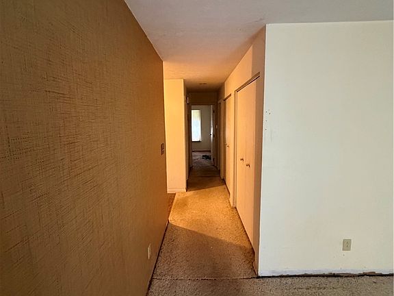 5th image of 1330 Preakness Pl