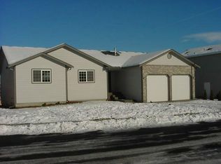 41 Lyle Loop, Selah, WA 98942