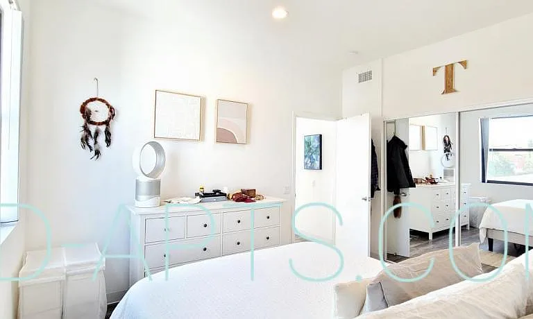 3953 1st Ave #3 — Photo 10