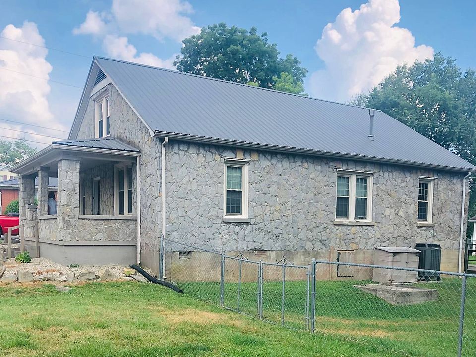 1st image of 319 Durham St