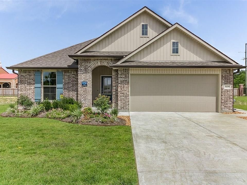 1st image of 2208 N Savannah Lakes Dr