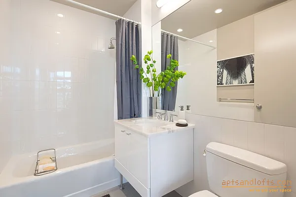 Rented by aptsandlofts.com | media 32