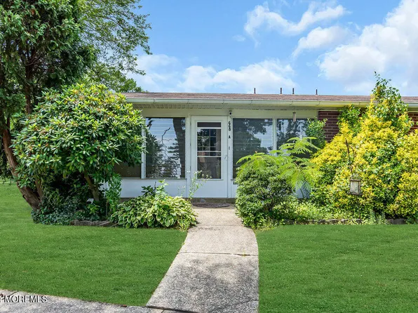 668 New Castle Court #A, Lakewood, NJ 08701