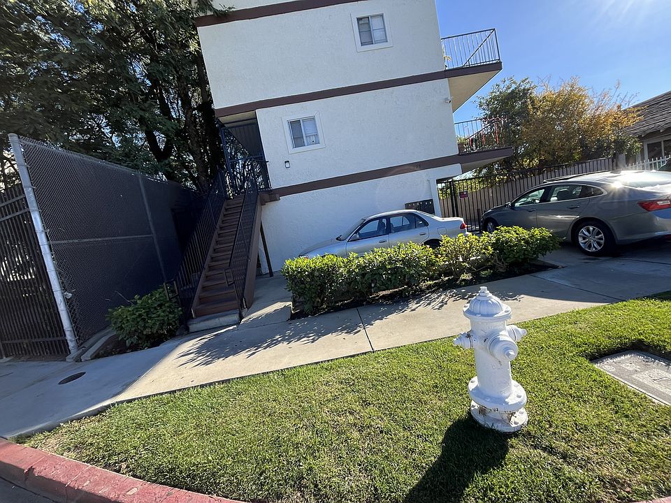 1st image of 309 S Garnsey St #D