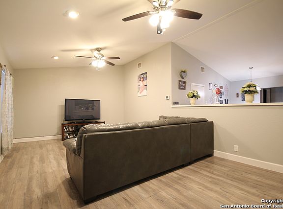 3rd image of 7419 Brook Valley Dr