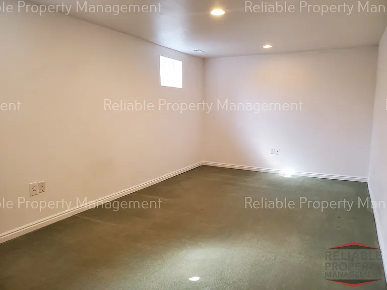 2169 Brentwood Dr — Photo 17