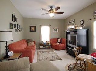 525 E Wilson St, Batavia, IL 60510
