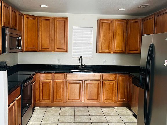 4th image of 642 Seitz Ct