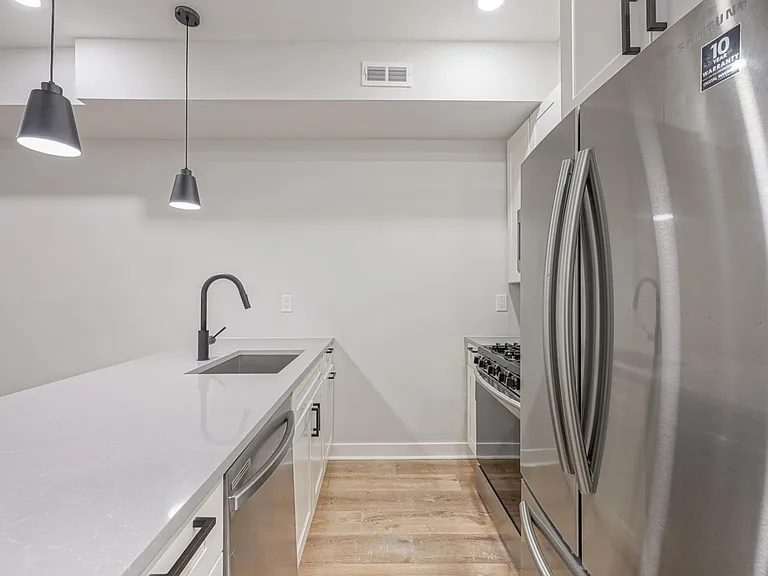 1629 S 22nd St #3 — Photo 3