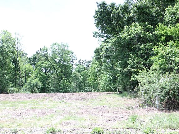 2nd image of 177 Glenlock Ln