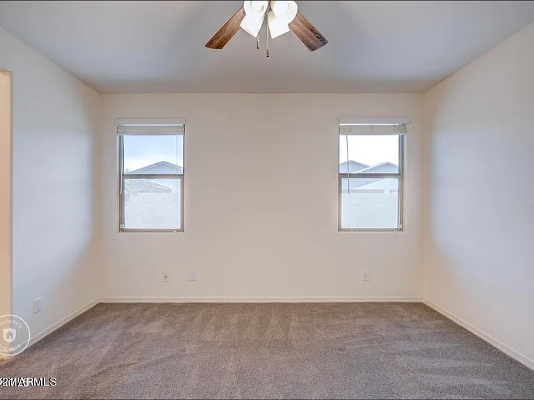 7136 S 33rd Ave — Photo 6
