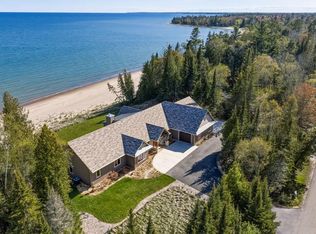 4124 Glidden Dr, Sturgeon Bay, WI 54235