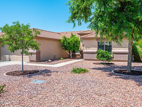 3rd image of 3790 E Yorkshire Cir