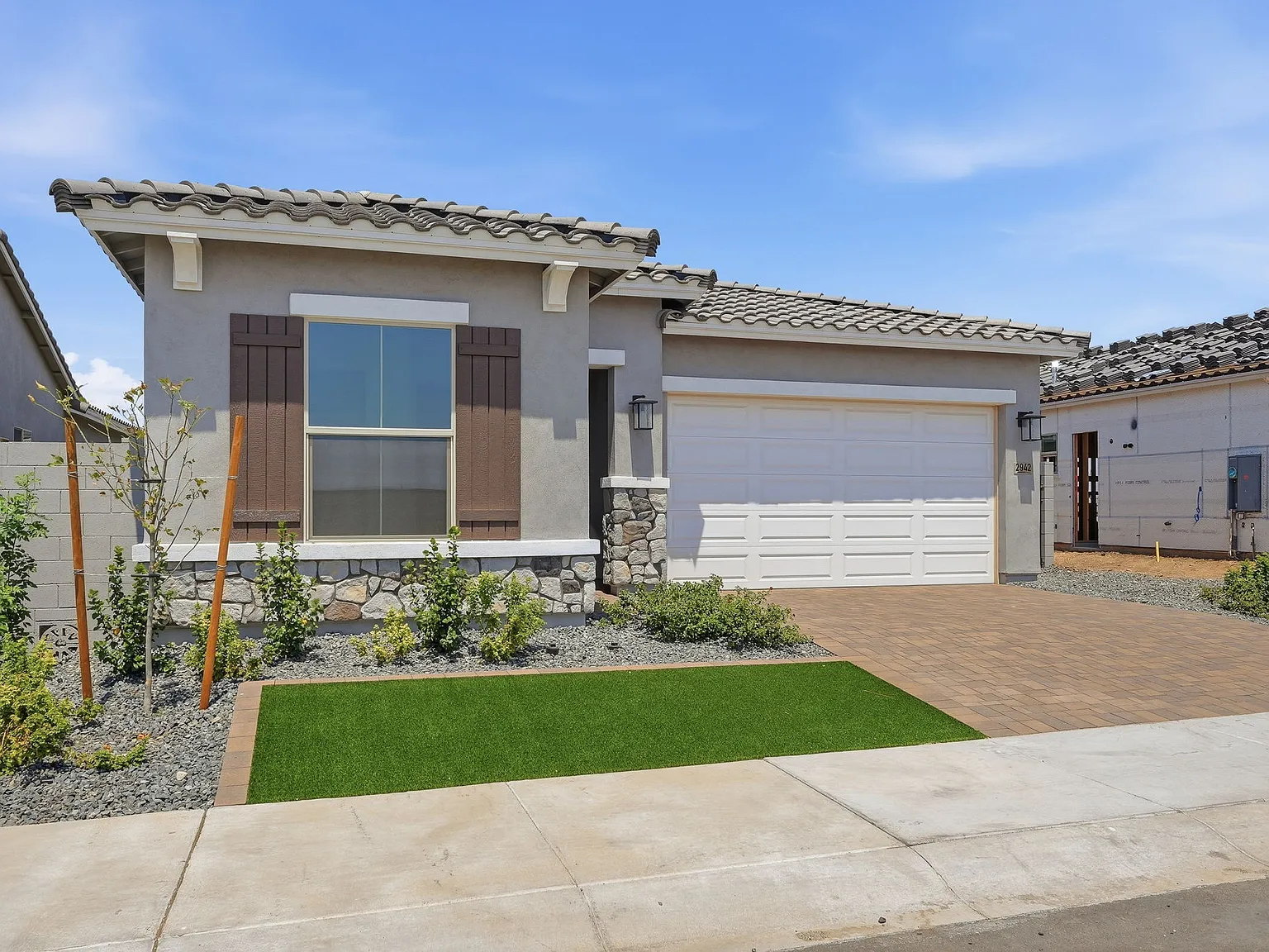 4 bed, 2267 sqft, $2,495 — Photo 2