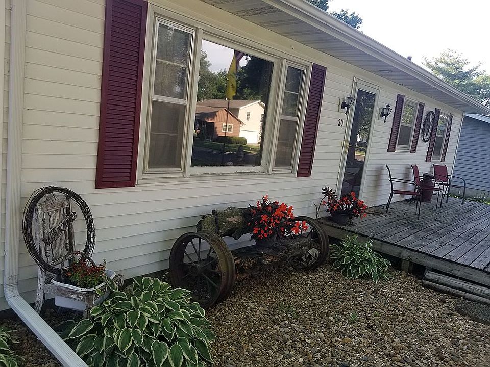 1st image of 20 Bruce Ln
