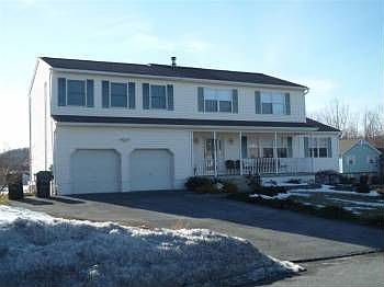 1st image of 114 Lexington Dr