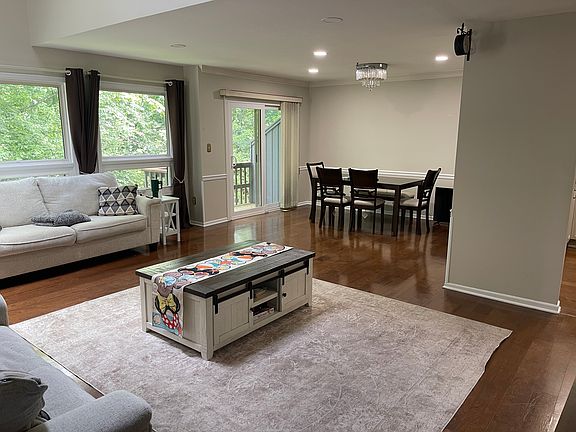 Living Room - 1