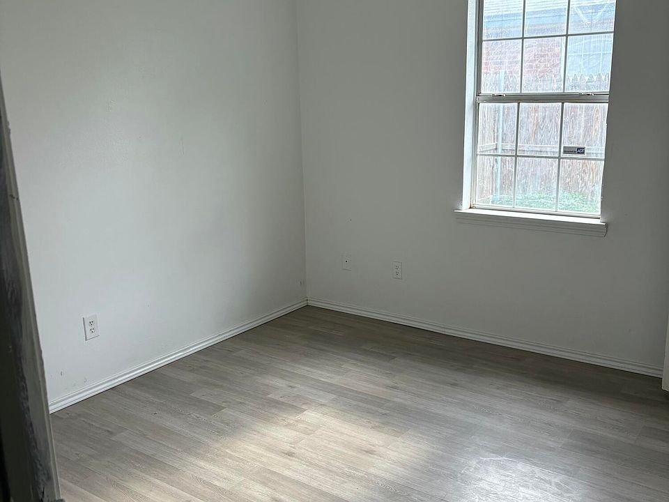 2nd image of 4410 Kemper St